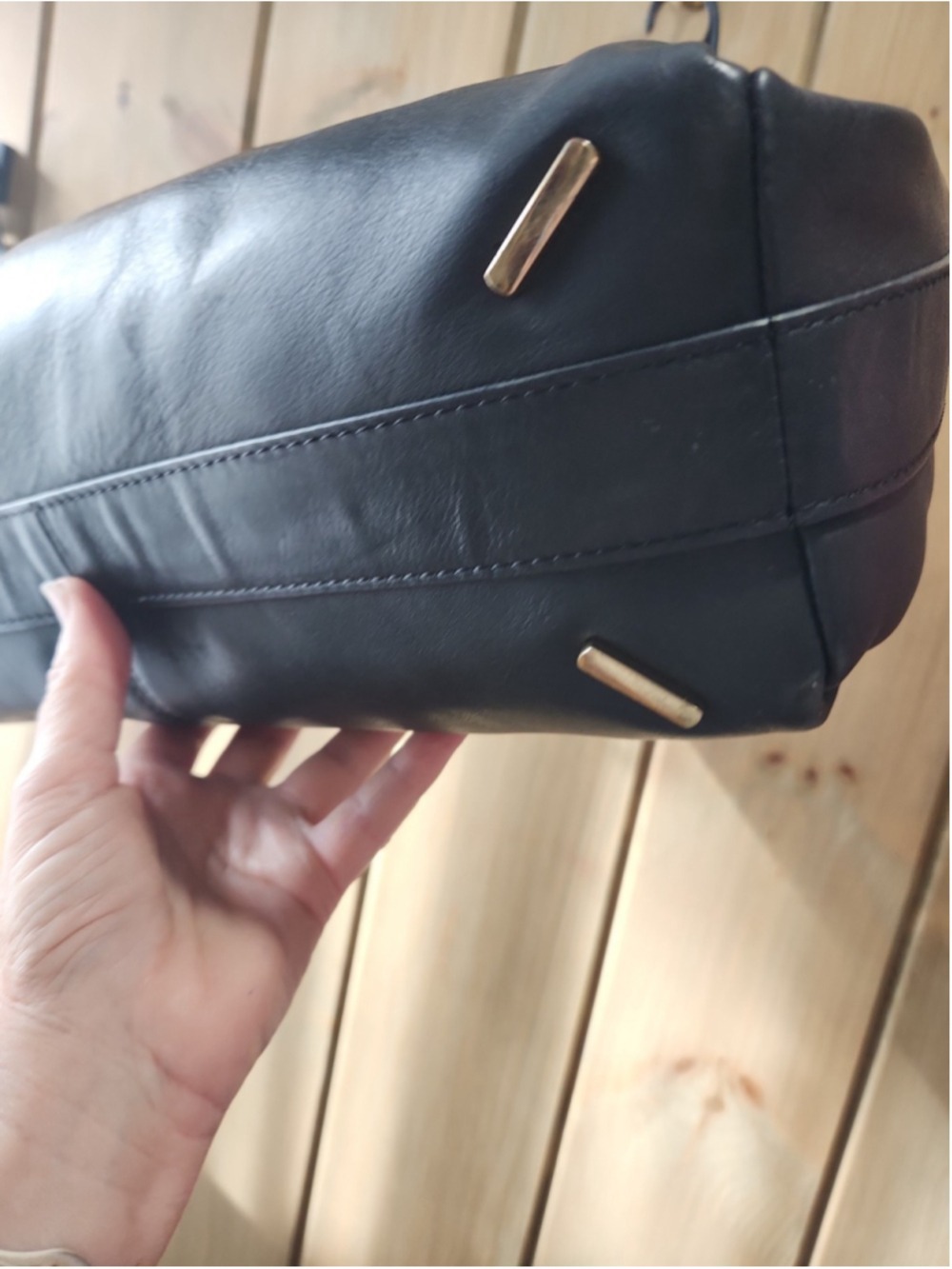 Vince Camuto Josie Hobo Bag Smooth Leather EUC - Picture 7 of 16